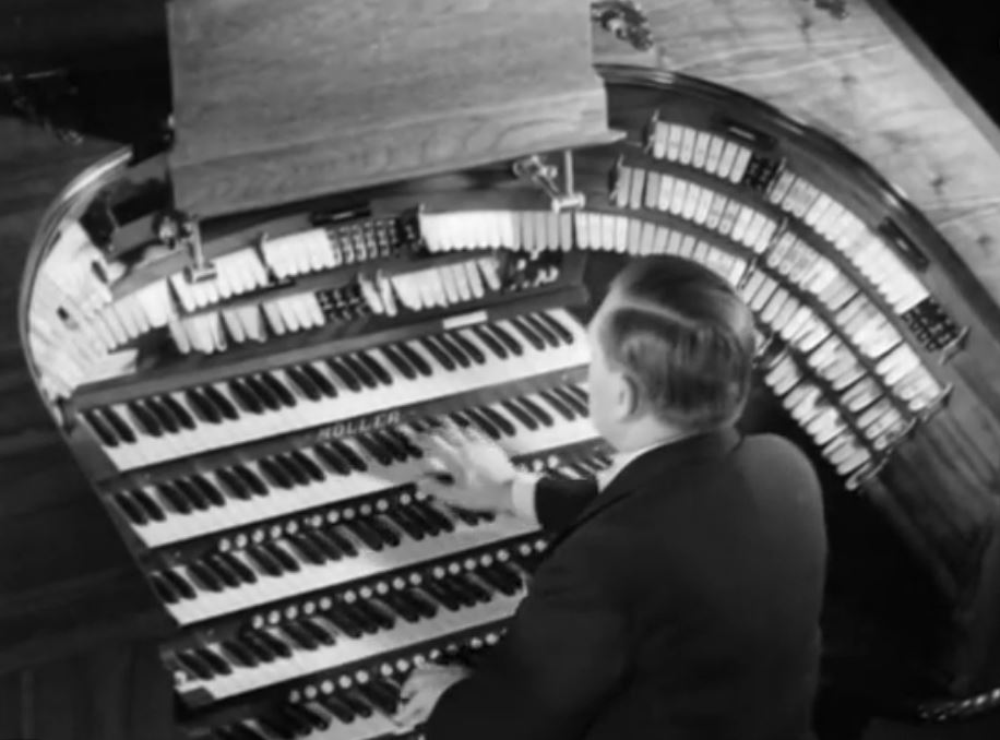 Reginald Foort Playing An Wonder Organ Credit British Pathe